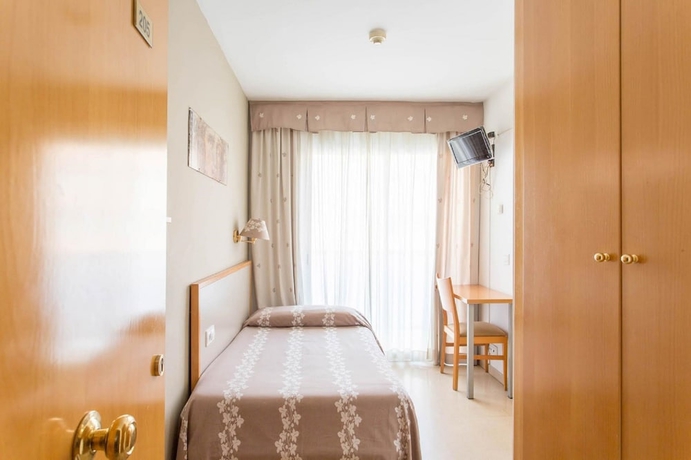 Imagen de la habitación del Hotel Cosmos Tarragona. Foto 2