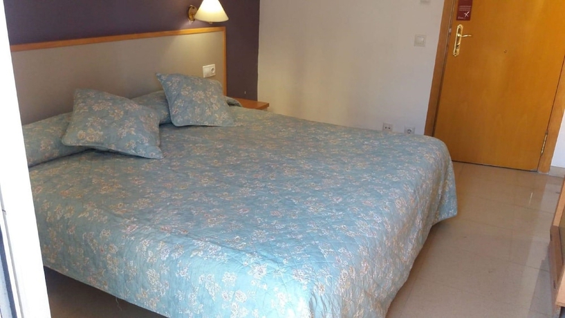 Imagen de la habitación del Hotel Cosmos Tarragona. Foto 6