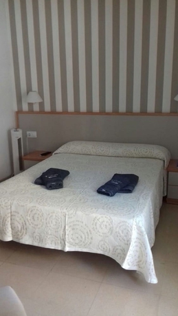 Imagen de la habitación del Hotel Cosmos Tarragona. Foto 15