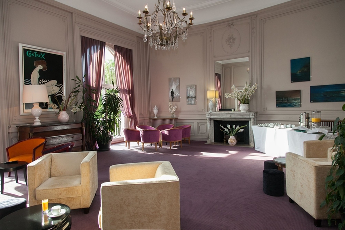 Imagen general del Hotel Cosmos and Spa. Foto 3