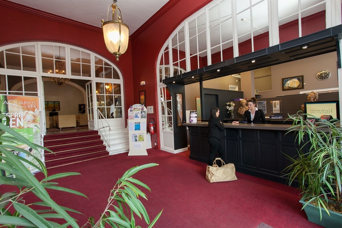 Imagen de los interiores del Hotel Cosmos and Spa. Foto 6