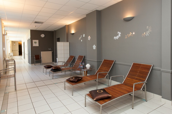 Imagen de la piscina del Hotel Cosmos and Spa. Foto 15