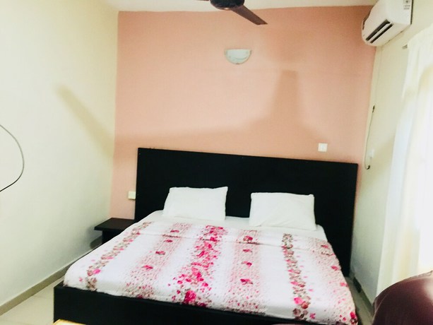 Imagen de la habitación del Hotel Cossy and Suite. Foto 10