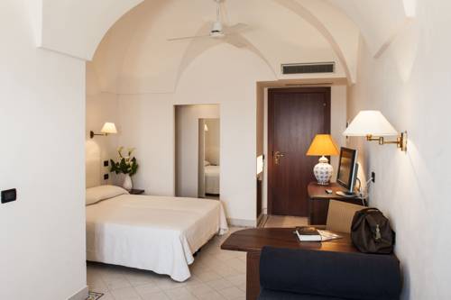 Imagen de la habitación del Hotel Cossyra. Foto 5