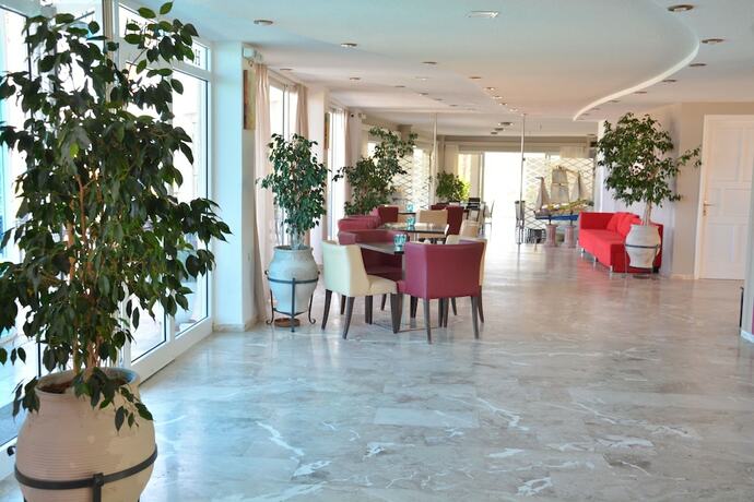 Imagen general del Hotel Costa Angela. Foto 10