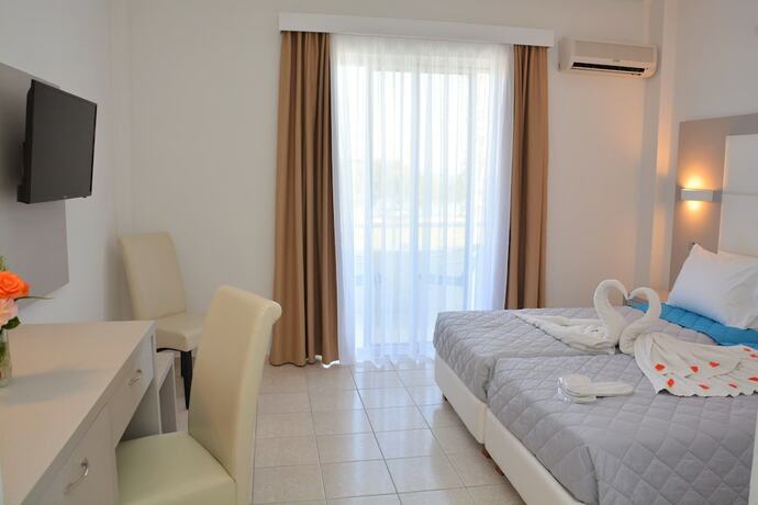 Imagen de la habitación del Hotel Costa Angela. Foto 20