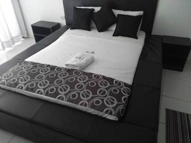 Imagen de la habitación del Hotel Costa Azul, La Banda de Shilcayo. Foto 14