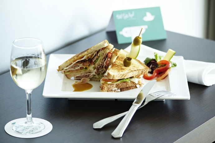 Imagen del bar/restaurante del Hotel Costa Azul, Palma de Mallorca. Foto 6