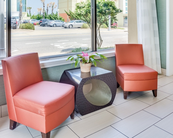 Imagen de los interiores del Hotel Costa Azul Suites Virginia Beach By Red Collection. Foto 11