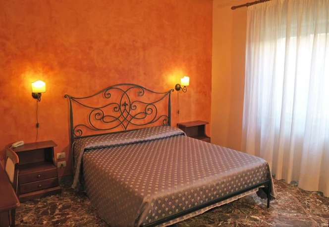 Imagen de la habitación del Hotel Costa Azzurra. Foto 4