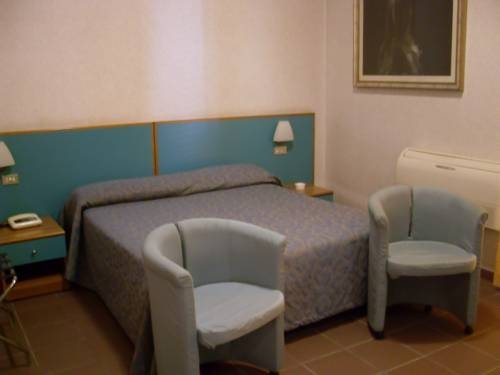 Imagen general del Hotel Costa, Bari. Foto 9