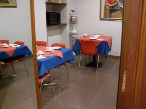 Imagen general del Hotel Costa, Bari. Foto 13