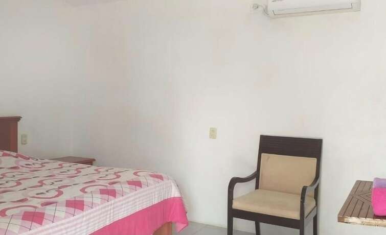 Imagen de la habitación del Hotel Costa Belle. Foto 15