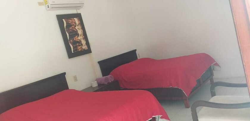 Imagen de la habitación del Hotel Costa Belle. Foto 20