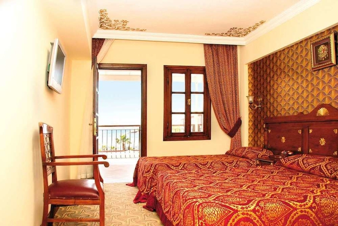 Imagen de la habitación del Hotel Costa Bitezhan. Foto 5