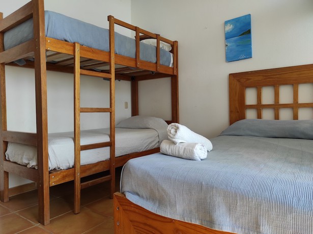 Imagen de la habitación del Hotel Costa Blanca Mancora. Foto 15