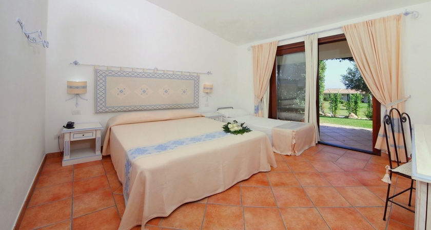 Imagen de la habitación del Hotel Costa Caddu. Foto 8