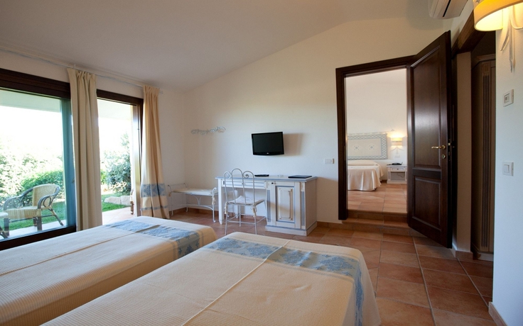 Imagen de la habitación del Hotel Costa Caddu. Foto 11