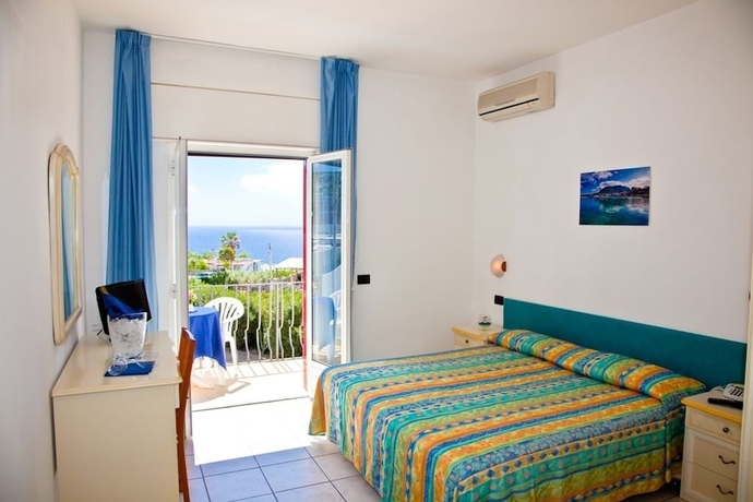 Imagen de la habitación del Hotel Costa Citara. Foto 8