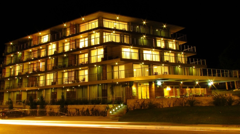 Imagen de los exteriores del Hotel Costa Colonia - Riverside Boutique. Foto 6