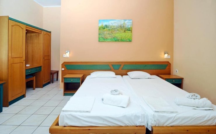Imagen de la habitación del Hotel Costa, Corfu. Foto 2