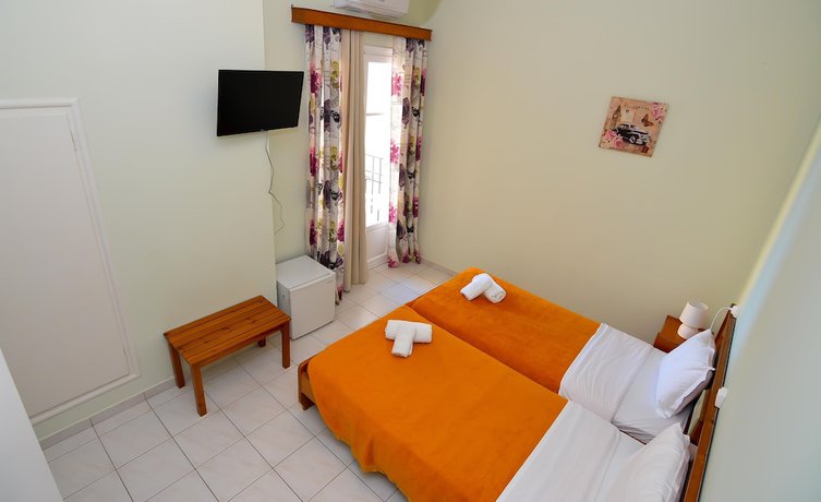 Imagen de la habitación del Hotel Costa, Corfu. Foto 17