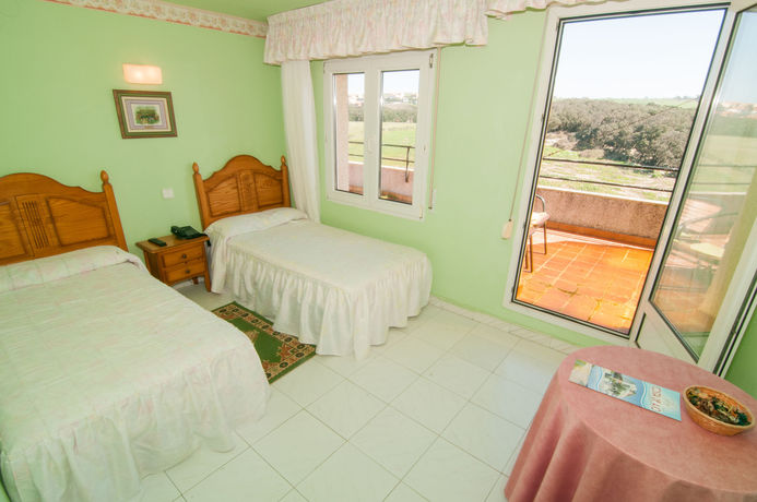 Imagen de la habitación del Hotel Costa De Ajo. Foto 15