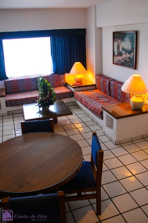 Imagen de los interiores del Hotel Costa De Oro Beach. Foto 10