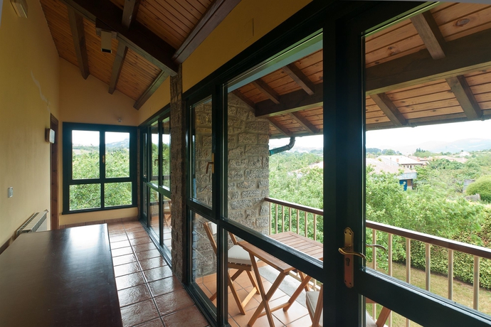 Imagen de los interiores del Hotel Costa De Rodiles. Foto 13