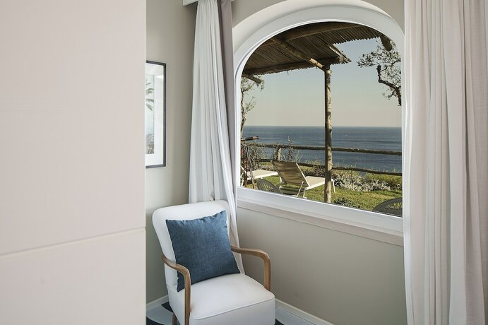 Imagen general del Hotel Costa Del Capitano Seaside Villas. Foto 6