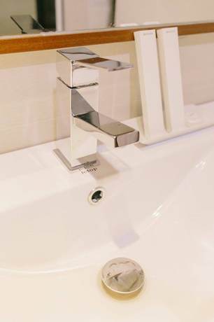 Imagen de la habitación del Hotel Costa Del Sol Resort Hotel. Foto 2