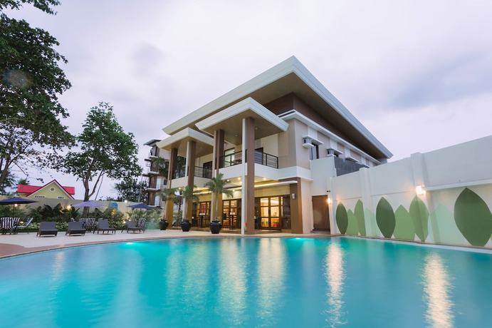 Imagen de la piscina del Hotel Costa Del Sol Resort Hotel. Foto 19