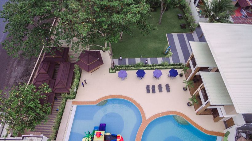 Imagen de la piscina del Hotel Costa Del Sol Resort Hotel. Foto 20