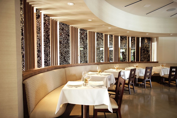 Imagen del bar/restaurante del Hotel Costa D'este Beach Resort and Spa. Foto 3