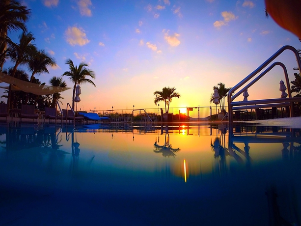 Imagen de la piscina del Hotel Costa D'este Beach Resort and Spa. Foto 15