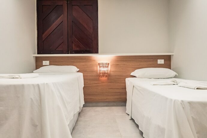 Imagen de la habitación del Hotel Costa Dourada Village. Foto 34