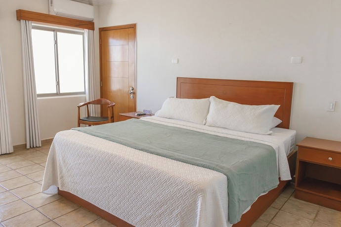 Imagen de la habitación del Hotel Costa Elegante and Suites. Foto 2
