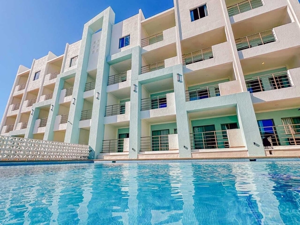 Imagen general del Hotel Costa Elegante and Suites. Foto 1
