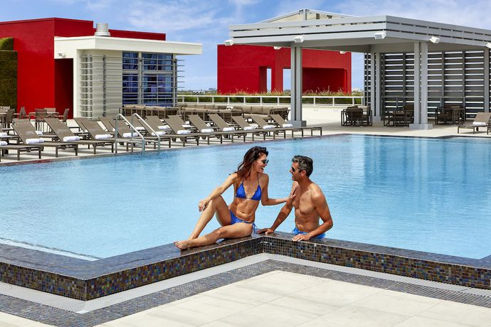 Imagen de la piscina del Hotel Costa Hollywood Beach Resort. Foto 18