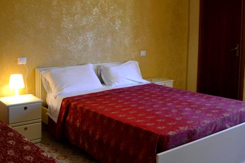 Imagen de la habitación del Hotel Costa Jonica. Foto 6