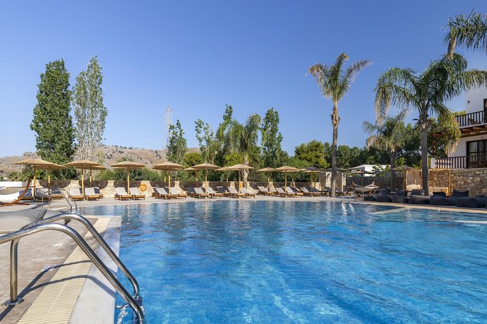 Imagen de la piscina del Hotel Costa Lindia Blue Star. Foto 9