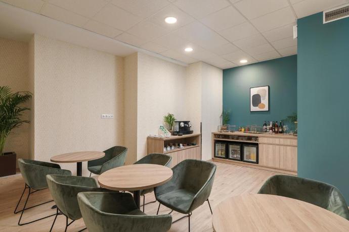 Imagen de los interiores del Hotel Costa M&aacute;laga - Adults Recommended - by Pierre & Vacances. Foto 15