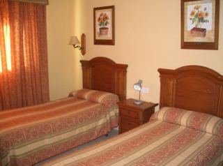 Imagen de la habitación del Hotel Costa Marina. Foto 6