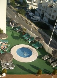 Imagen de la piscina del Hotel Costa Marina. Foto 8