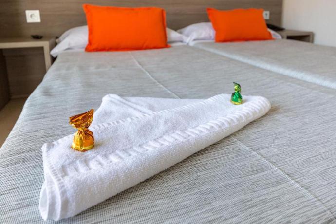 Imagen de la habitación del Hotel Costa Mediterraneo. Foto 23