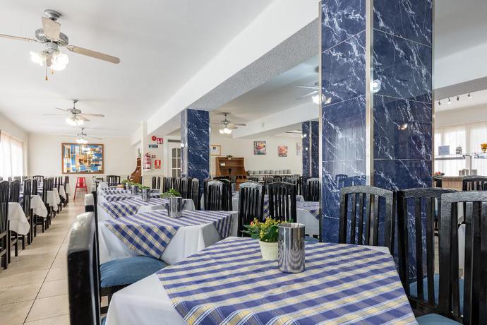 Imagen del bar/restaurante del Hotel Costa Mediterraneo. Foto 9