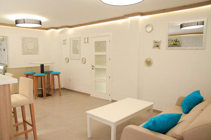 Imagen del bar/restaurante del Hotel Costa Mediterraneo. Foto 10