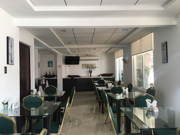 Imagen del bar/restaurante del Hotel Costa Pacifico - Express. Foto 11