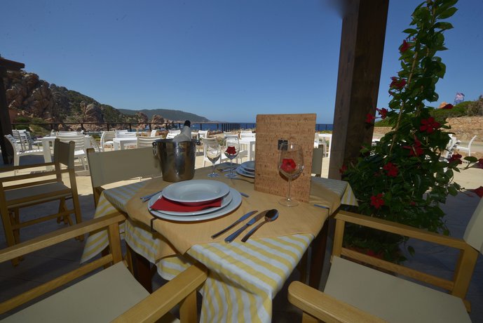 Imagen de los exteriores del Hotel Costa Paradiso, Costa Paradiso. Foto 3
