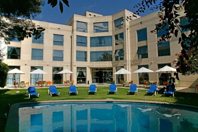 Imagen de la piscina del Hotel Costa Real, LA SERENA. Foto 20